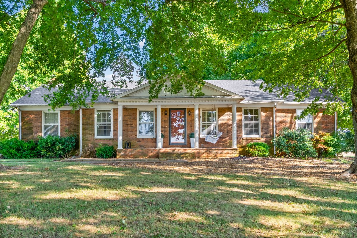 All-brick ranch at 5525 Glass Lane, Hopkinsville KY