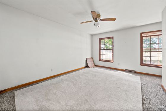 Bedroom, 5525 Glass Lane
