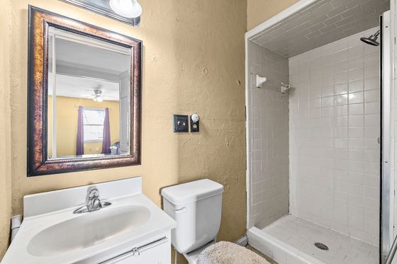 Second full bath with a tiled shower, 5525 Glass Lane