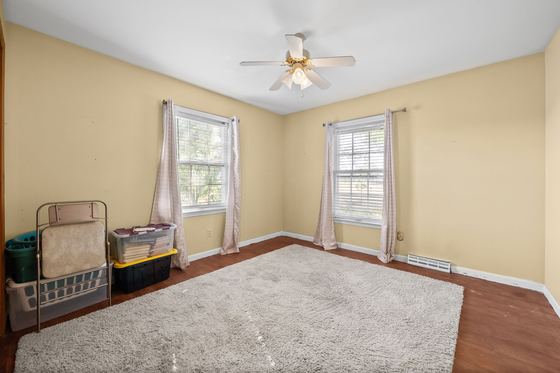 Bedroom, 5525 Glass Lane